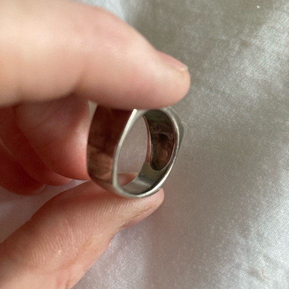 Silver and Turquoise Ring - Picture 4 of 4